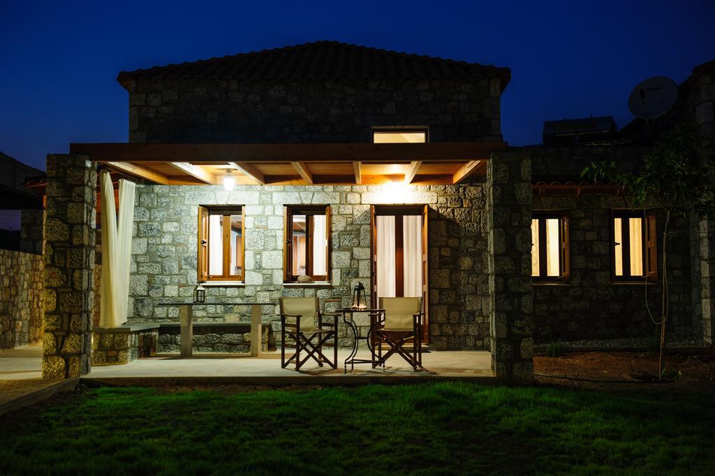 קיוטארי Alisahni Beachfront Villas מראה חיצוני תמונה